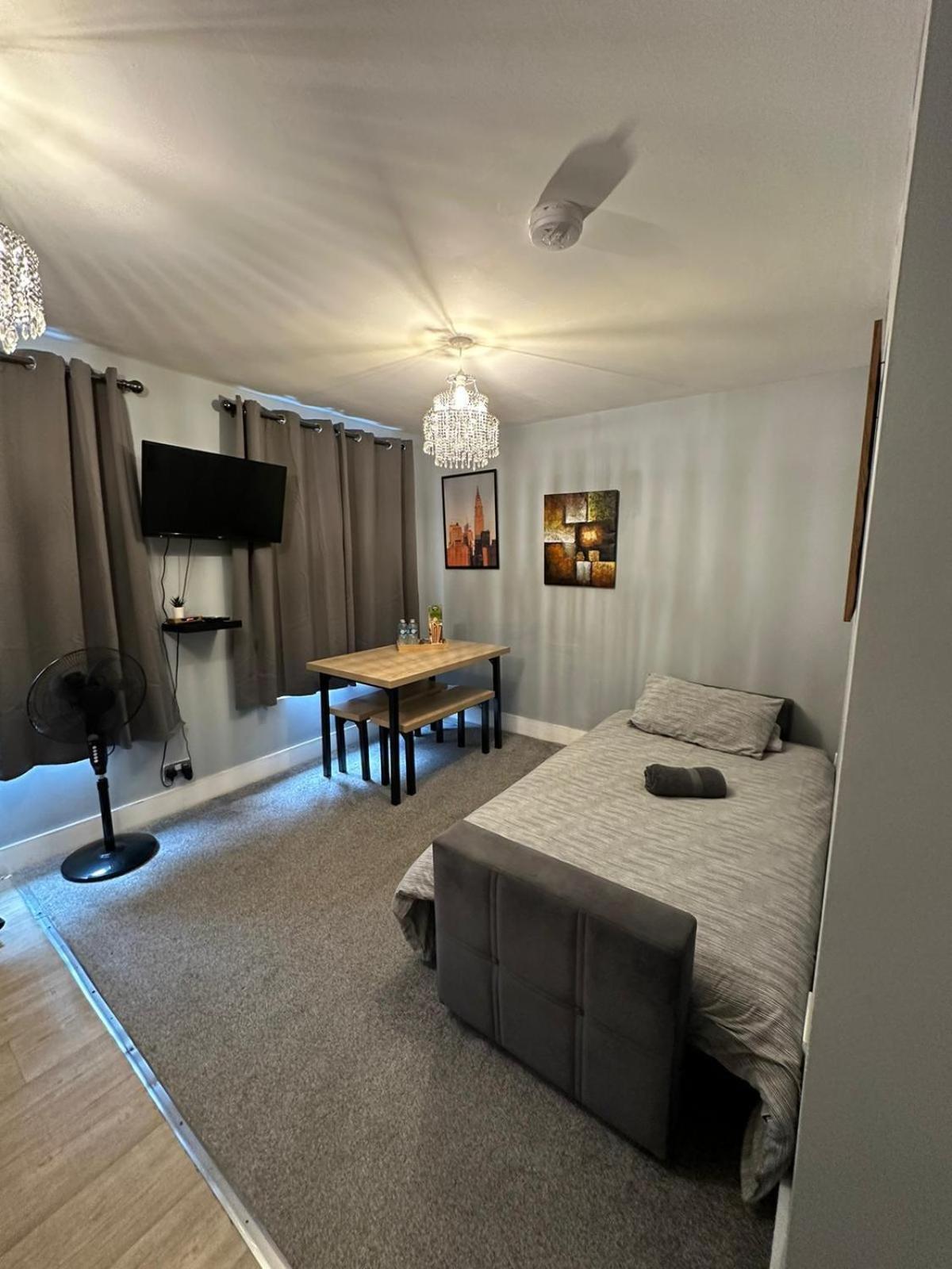 Cosy 2 Bedrooms Apartment Лондон Экстерьер фото